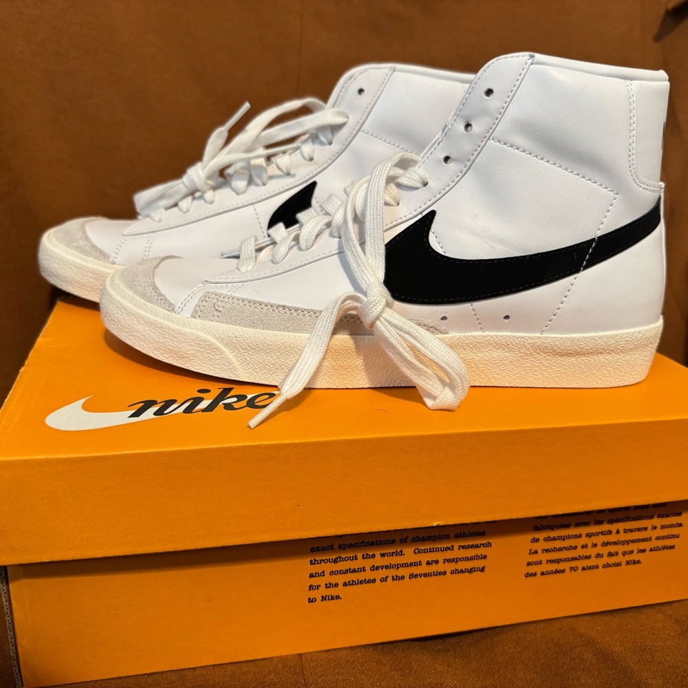 Nike Blazer Mid ‘77 NWB - Picture 2 of 5